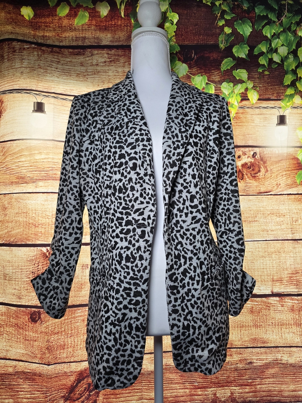 Better B Black & White Leopard Print Blazer